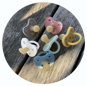 Colorful Natural Rubber Pacifier 3-36 months