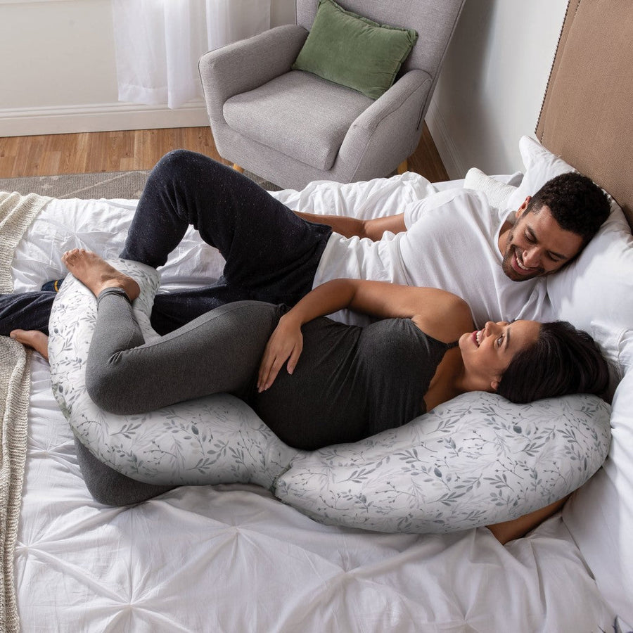 https://www.naturalresources-sf.com/cdn/shop/products/total-body-pillow-pregnancy-support-pillow-the-boppy-company-3_900x.jpg?v=1658795978